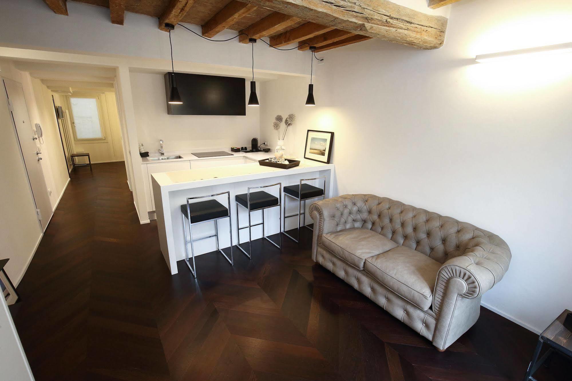 Emilia Suite Relax Modena Luaran gambar